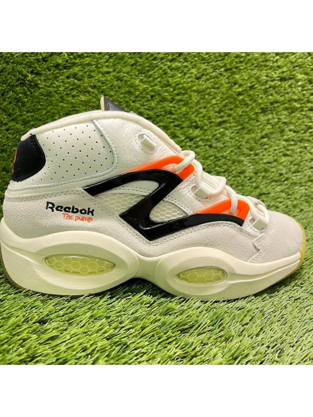 Reebok Question Pump Universe Mens Size 7.5 Ivory Black Basketball Shoes Sneaker